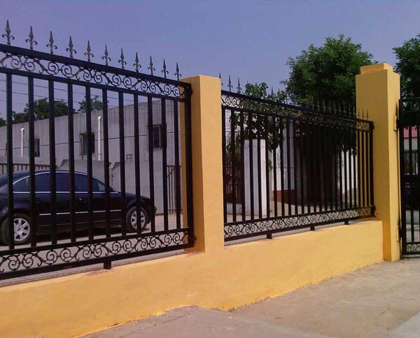 十堰鐵藝護欄有哪些方法延長使用期限？