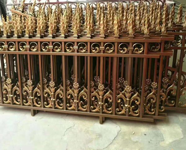 鋁藝護(hù)欄有哪些常見的應(yīng)用？